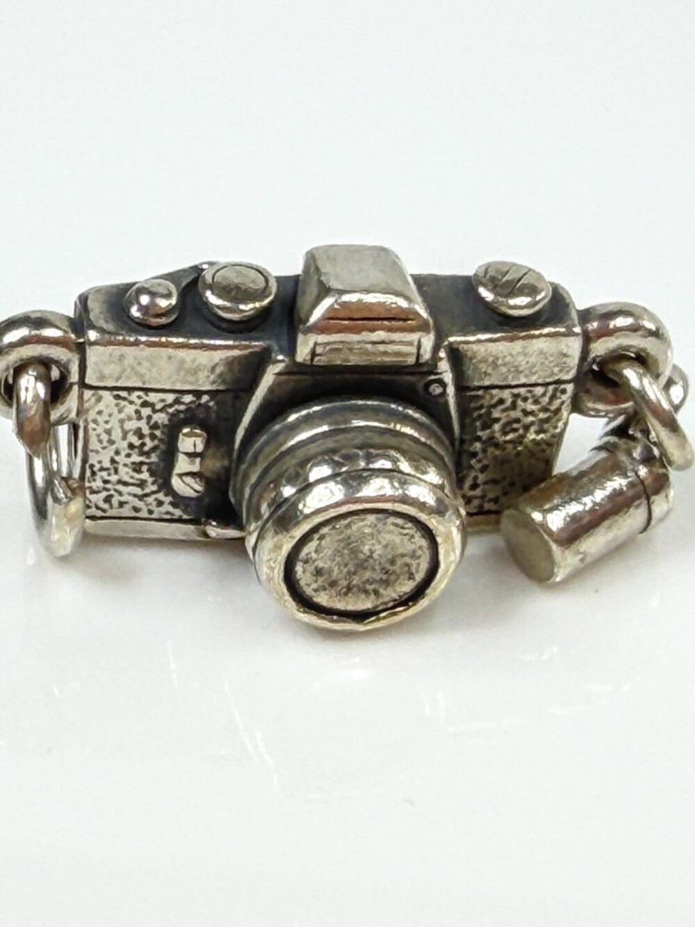 James Avery Sterling Silver 3D 35mm Camera Charm Photography Jewelry JR2128